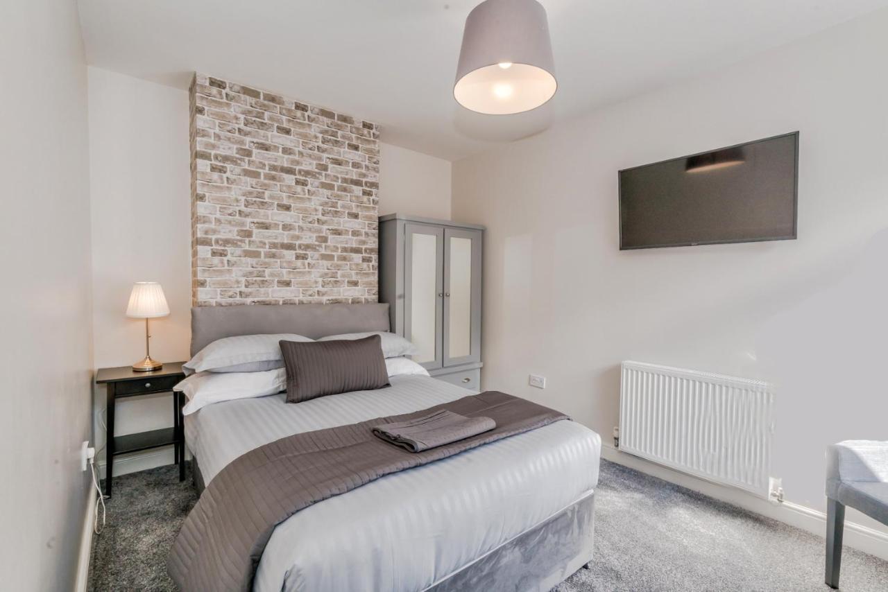 Cannock Hotel Apartments Exterior foto